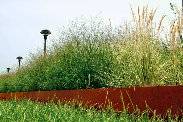 Les Bordures Galvanisées Hobby Nature : le meilleur rapport prix / durabilité pour vos bordures de jardin